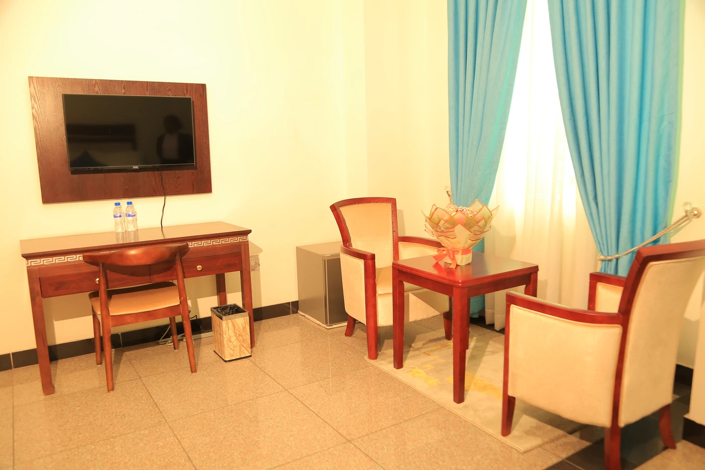 Medium Suite